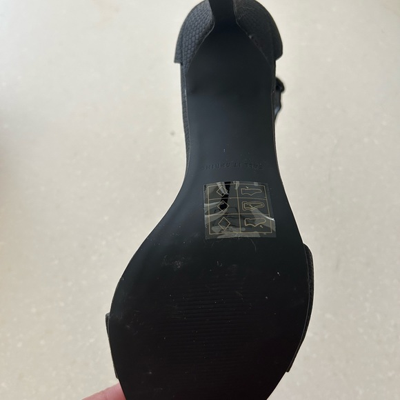 Brand new black heels from Spring - Picture 1 of 4
